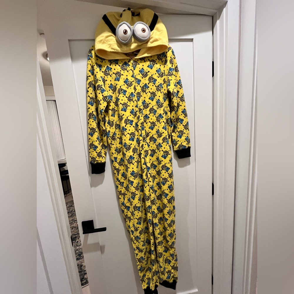 Despicable Me Minion Adult Onesie Size M